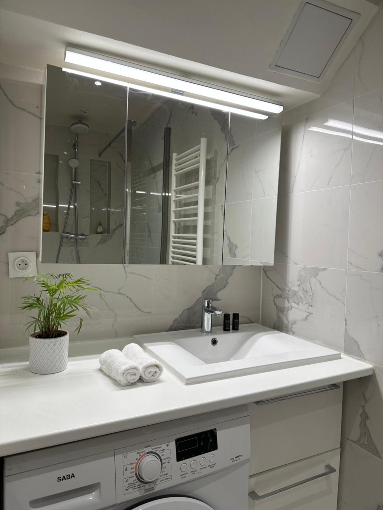 Super Appartement Refait A Neuf Beaucoup De Charme Boulogne-Billancourt Exterior photo